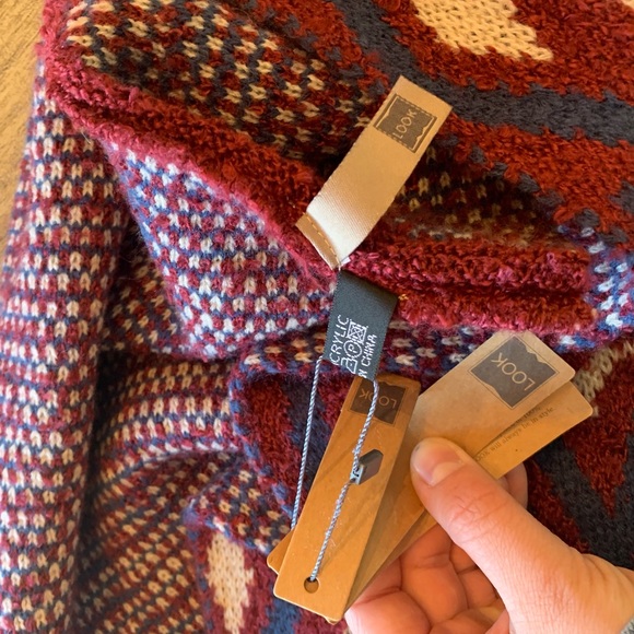 Double-sided Infinity Scarf - Picture 5 of 5